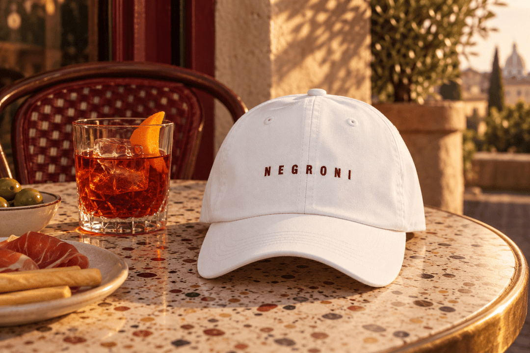 Negroni-cadeaus: een pet of T-shirt dat echt past — Cocktailored